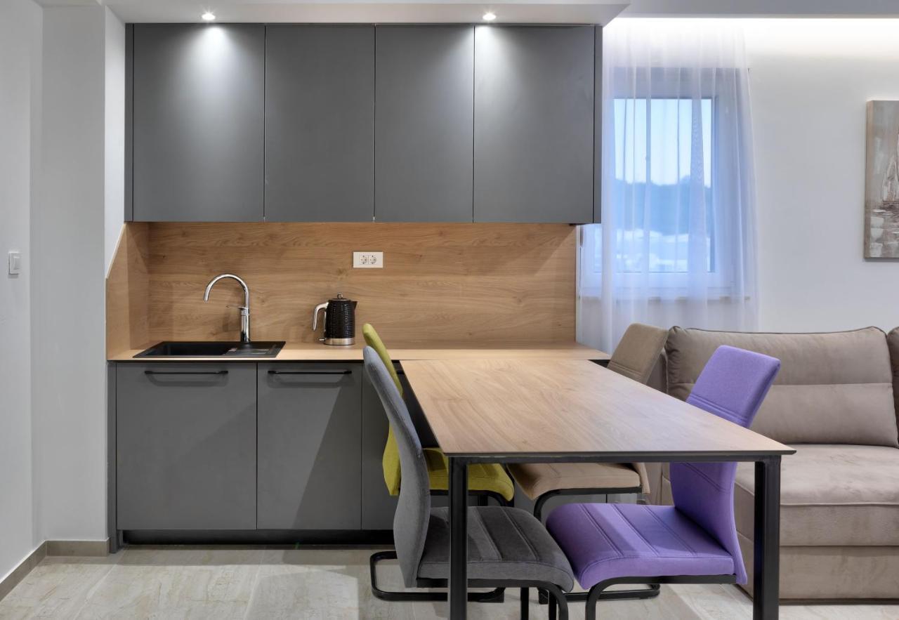 Apartments Amare Promajna Exterior photo