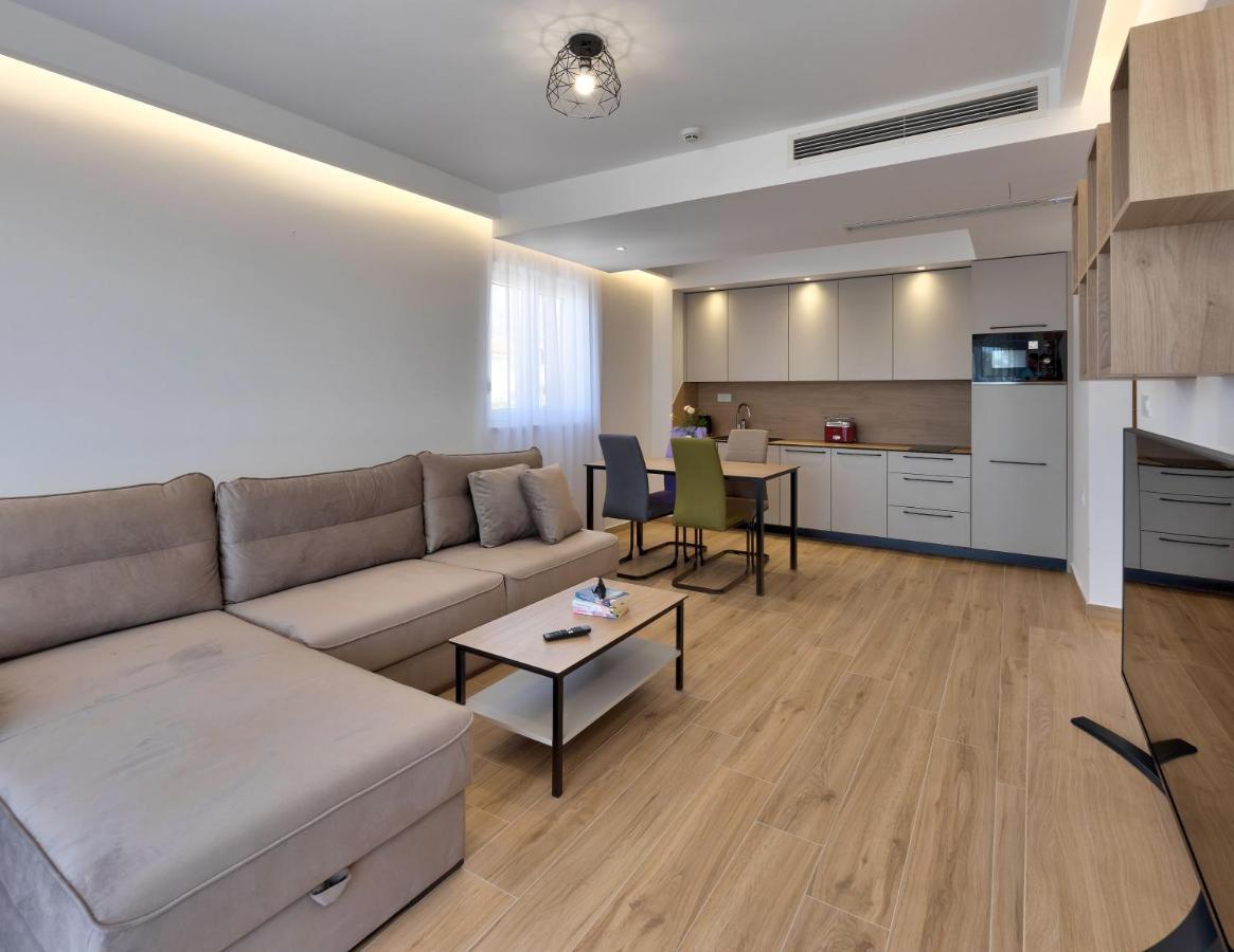 Apartments Amare Promajna Exterior photo